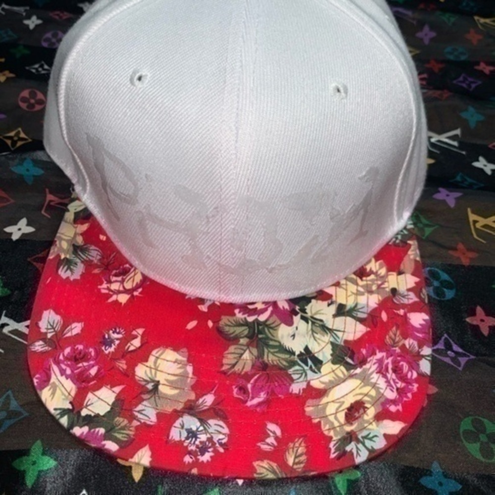 PHCK floral adjustable hat with embroidered stars βοΈ - Picture 2 of 5
